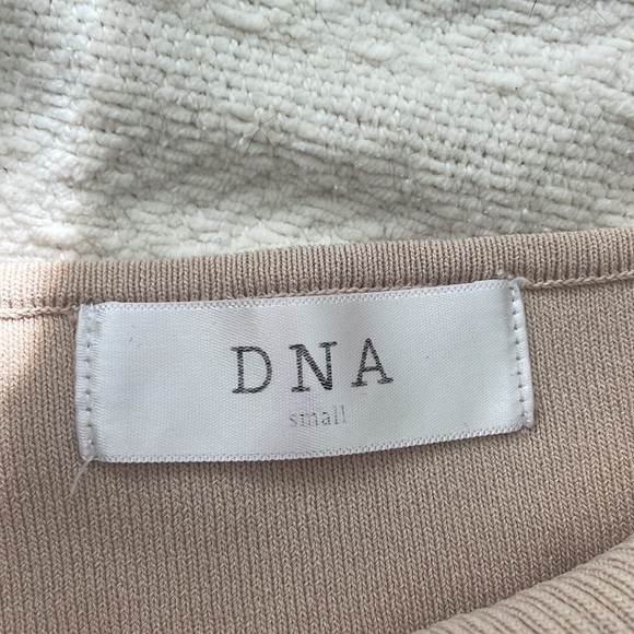 DNA BEIGE KNIT TOP - Picture 3 of 3